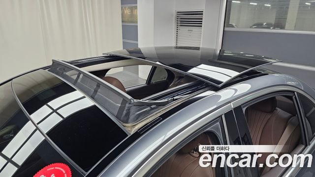 Mercedes-Benz E-Class E300 Exclusive