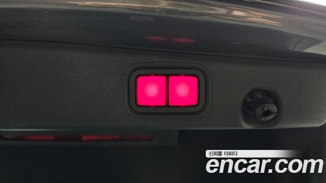 Mercedes-Benz E-Class E300 Exclusive