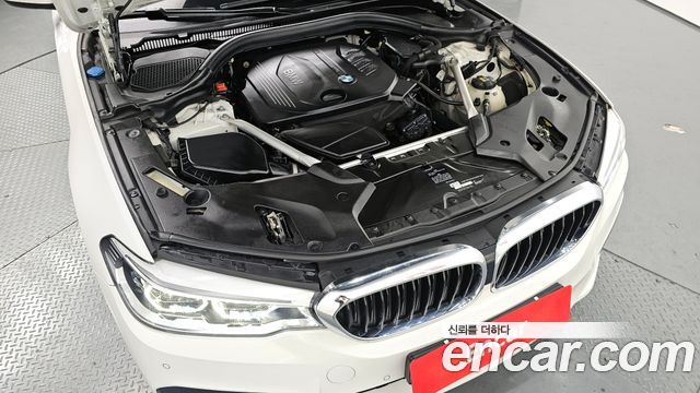 BMW 5-Series 520d xDrive M Sport Package