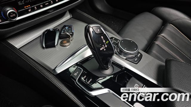 BMW 5-Series 520d xDrive M Sport Package