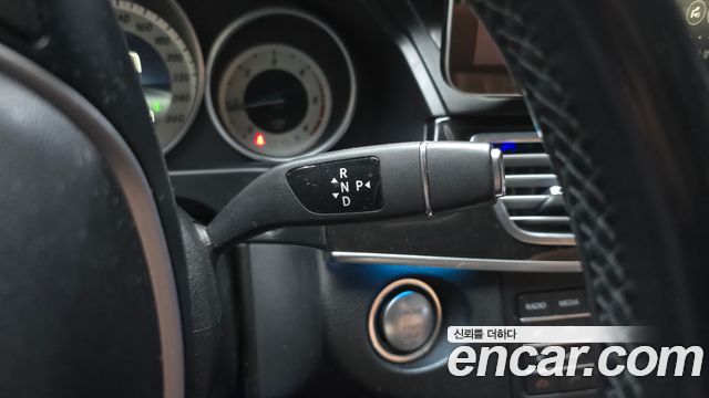 Mercedes-Benz E-Class E220 Bluetec Avantgarde