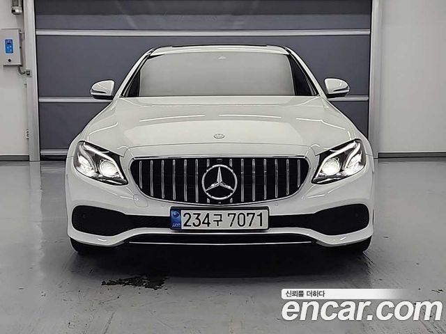 Mercedes-Benz E-Class E220d Avantgarde