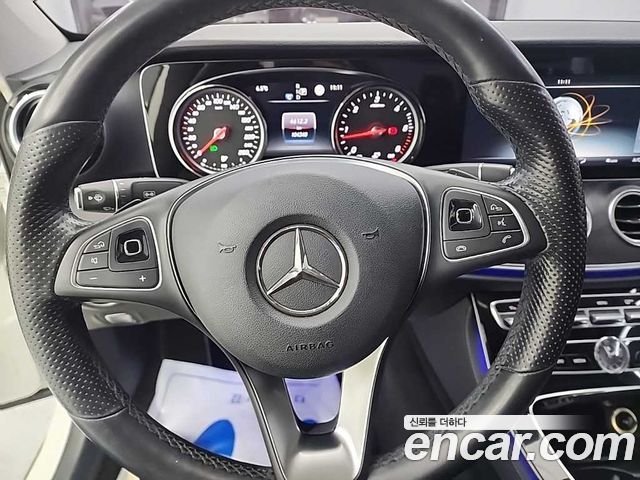 Mercedes-Benz E-Class E220d Avantgarde