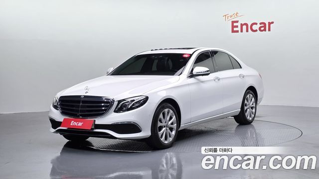 Mercedes-Benz E-Class E300 4MATIC Exclusive