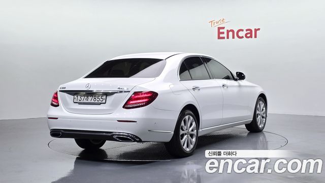 Mercedes-Benz E-Class E300 4MATIC Exclusive