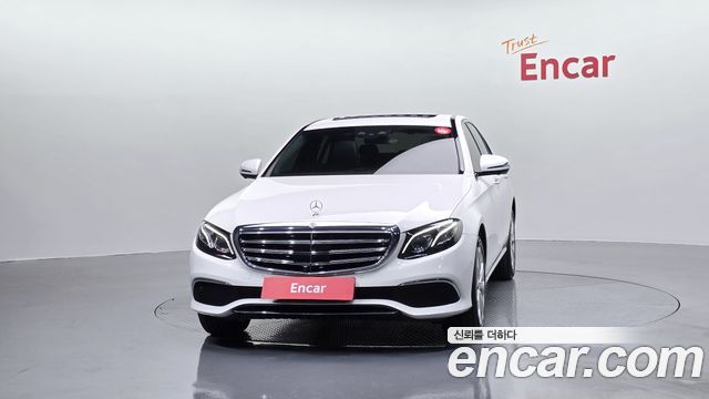 Mercedes-Benz E-Class E300 4MATIC Exclusive