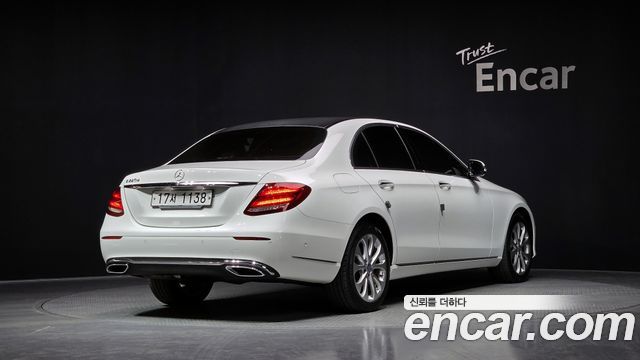 Mercedes-Benz E-Class E220d Exclusive