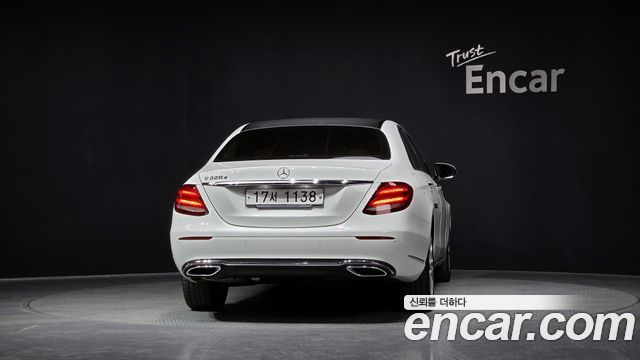 Mercedes-Benz E-Class E220d Exclusive