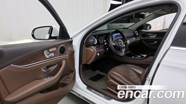 Mercedes-Benz E-Class E220d Exclusive