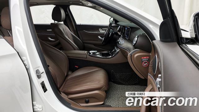 Mercedes-Benz E-Class E220d Exclusive