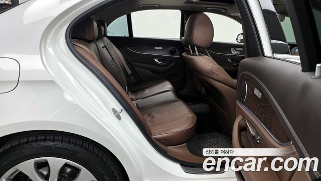 Mercedes-Benz E-Class E220d Exclusive