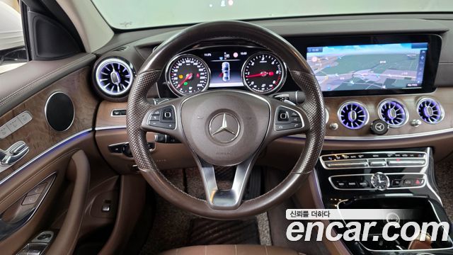 Mercedes-Benz E-Class E220d Exclusive