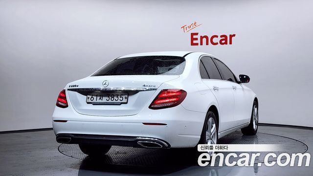 Mercedes-Benz E-Class E220d 4MATIC Avantgarde
