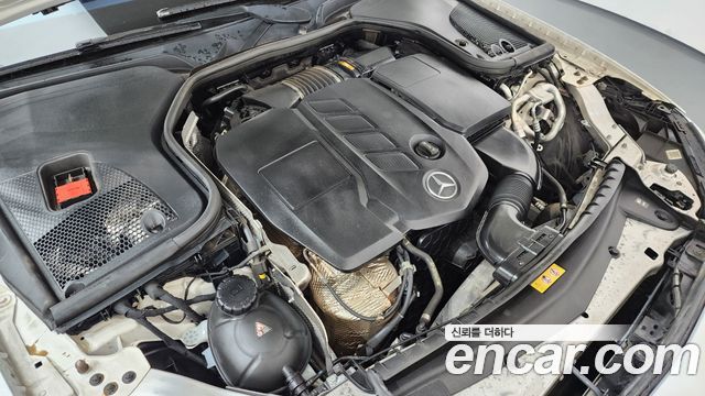 Mercedes-Benz E-Class E220d 4MATIC Avantgarde