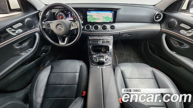 Mercedes-Benz E-Class E220d 4MATIC Avantgarde