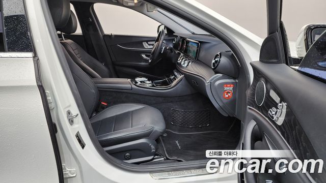 Mercedes-Benz E-Class E220d 4MATIC Avantgarde