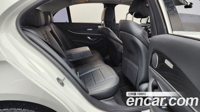 Mercedes-Benz E-Class E220d 4MATIC Avantgarde