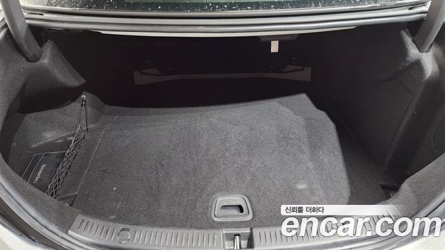 Mercedes-Benz E-Class E220d 4MATIC Avantgarde
