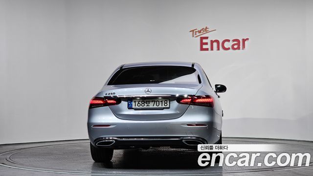 Mercedes-Benz E-Class E250 Avantgarde