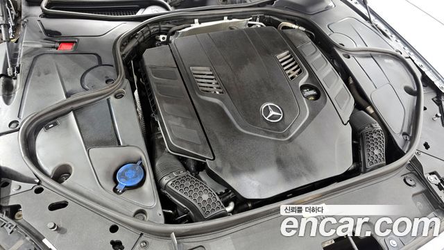 Mercedes-Benz S-Class Maybach S560 4MATIC