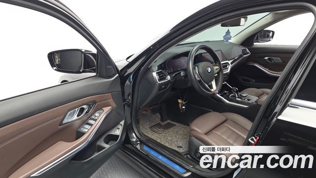 BMW 3-Series 320d Touring Luxury