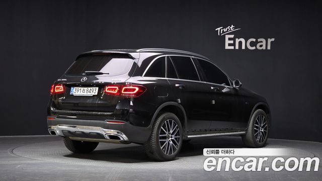 Mercedes-Benz GLC-Class GLC300e 4MATIC