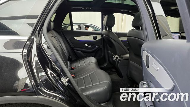 Mercedes-Benz GLC-Class GLC300e 4MATIC
