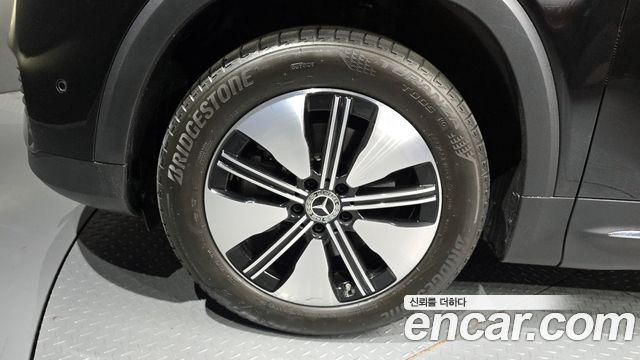 Mercedes-Benz EQB EQB300 4MATIC Electric Art