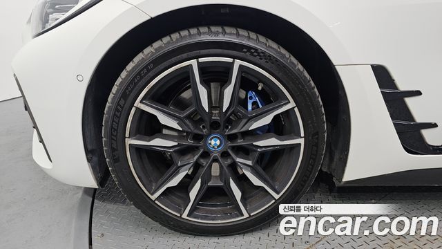 BMW i4 M50