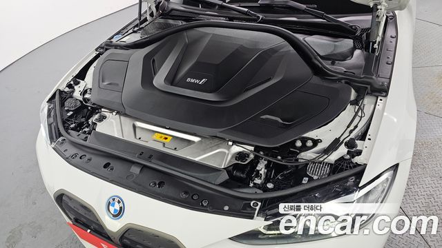 BMW i4 M50