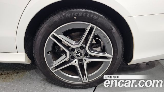 Mercedes-Benz E-Class E250 AMG Line