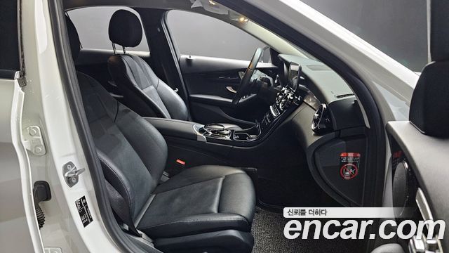 Mercedes-Benz C-Class C200