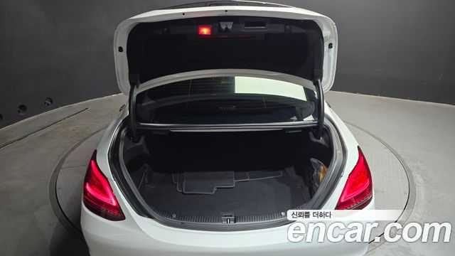 Mercedes-Benz C-Class C200