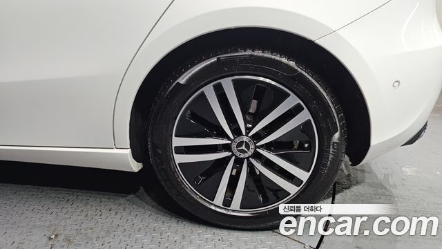 Mercedes-Benz A-Class A220 Hatchback
