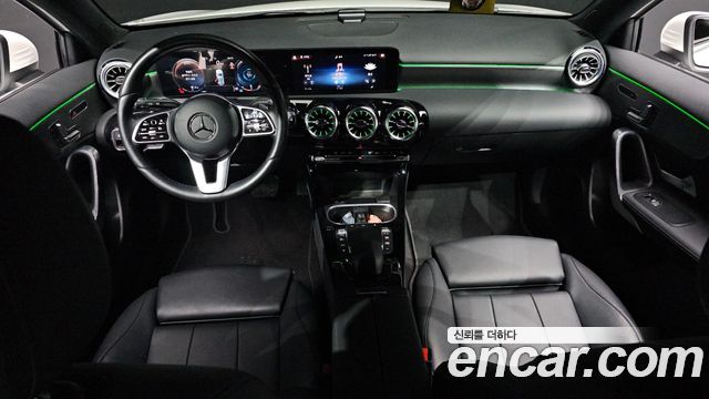 Mercedes-Benz A-Class A220 Hatchback
