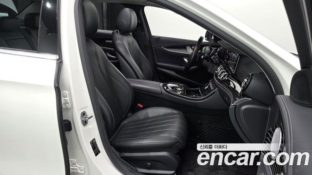 Mercedes-Benz E-Class E450 4MATIC Exclusive