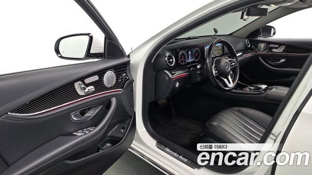 Mercedes-Benz E-Class E450 4MATIC Exclusive