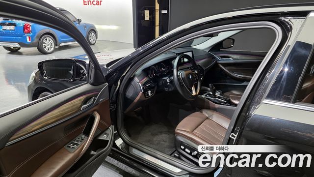 BMW 5-Series 530i xDrive Luxury Plus