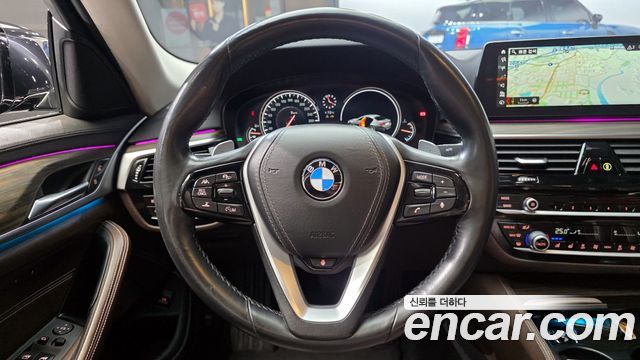 BMW 5-Series 530i xDrive Luxury Plus