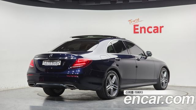 Mercedes-Benz E-Class E300 4MATIC AMG Line