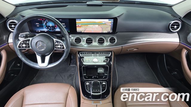 Mercedes-Benz E-Class E300 4MATIC AMG Line