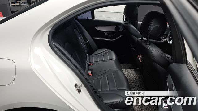 Mercedes-Benz C-Class C200 Avantgarde