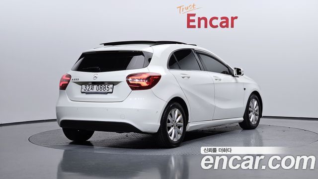 Mercedes-Benz A-Class A200