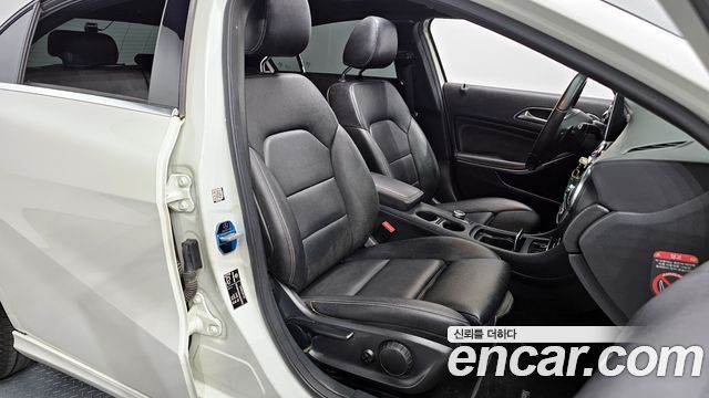 Mercedes-Benz A-Class A200