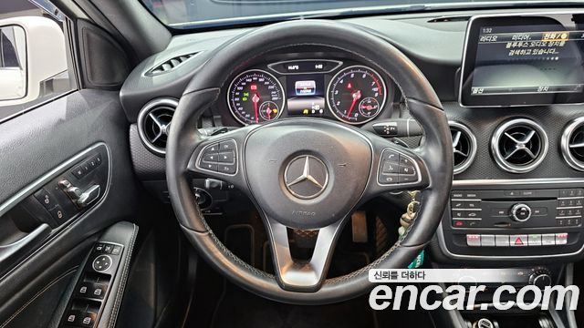 Mercedes-Benz A-Class A200