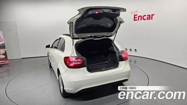 Mercedes-Benz A-Class A200