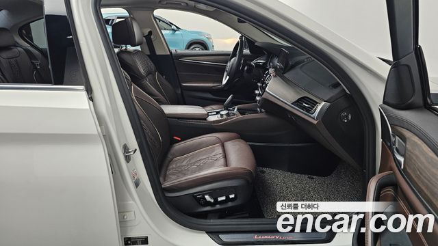BMW 5-Series 520d Luxury Plus