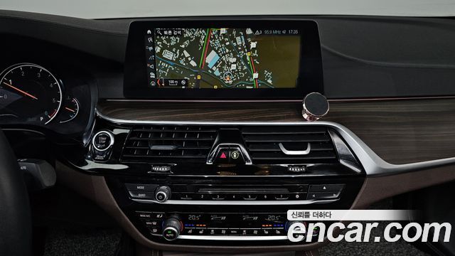 BMW 5-Series 520d Luxury Plus