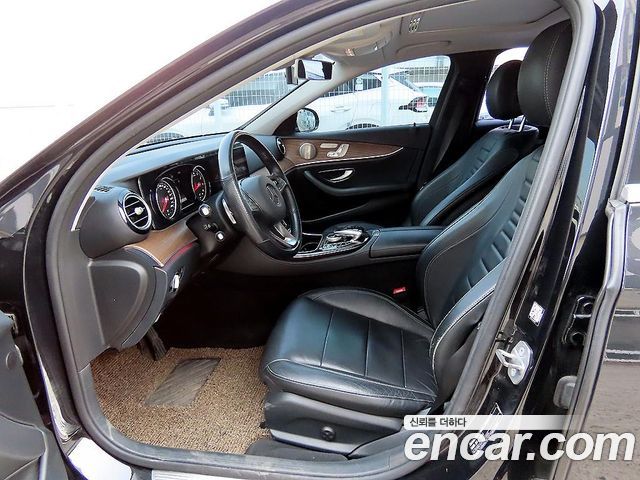 Mercedes-Benz E-Class E300 Exclusive