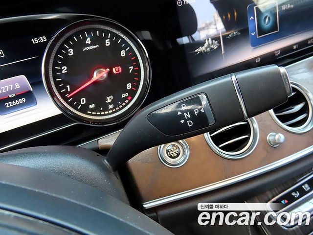 Mercedes-Benz E-Class E300 Exclusive